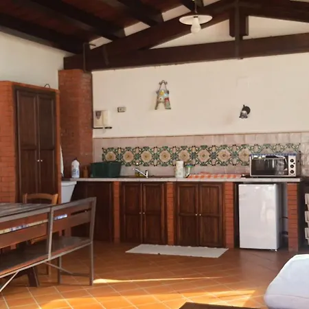 Caserta Rent * Устика